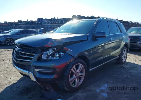 2015 Mercedes-Benz Ml 350 z USA, uszkodzony, nr VIN 4JGDA5JB7FA507293